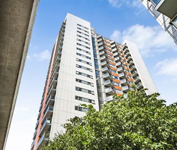 1 Bed Flat, Proton Tower, E14 - Photo 3