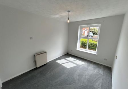 Victoria Gardens, Cradley Heath - Photo 2