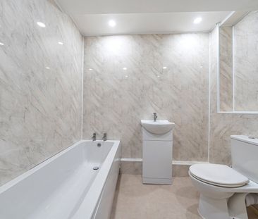 St. Georges Square, Cheltenham, Gloucestershire, GL50 - Photo 5