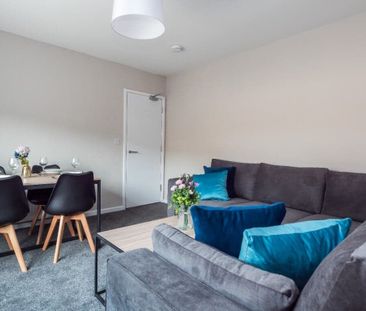 Ambleside Avenue, Southmead - Photo 3