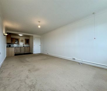 Terminus Road, Bexhill-On-Sea, TN39 3LL - Photo 5