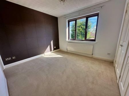 4 bedroom detached house to rent - Photo 4