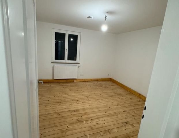 Bad Cannstatt 4 Zimmer Wohnung 70374 - Foto 1