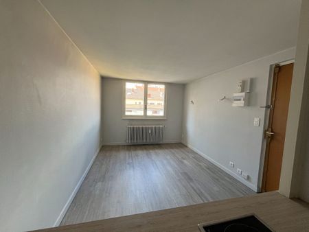 Location Appartement 2 pièces 23m² ANNECY 74000 - Photo 2