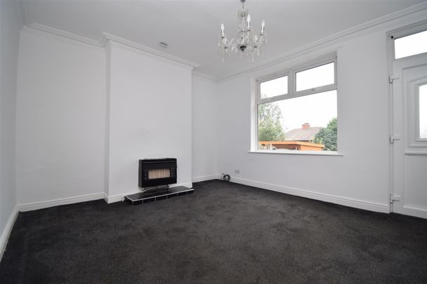 Field Crescent, South Elmsall, Pontefract - Photo 1