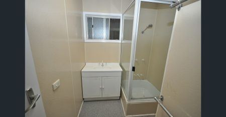 A RARE find!! This home has 4 Bedrooms!! - Photo 2