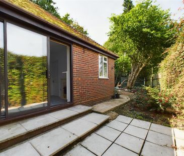 2 bedroom bungalow to rent - Photo 5