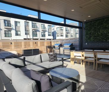 For Lease - 3250 Carding Mill Trail Unit# 429, Oakville, Ontario - Photo 3