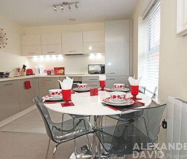 2 bedroom apartment to rent - Photo 3