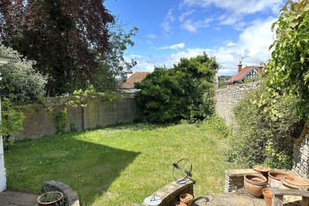 3 bedroom detached house to rent - Photo 4
