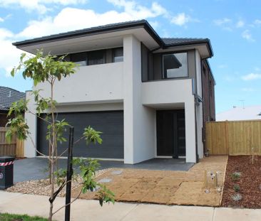 “As New Modern Townhouse” - Photo 5