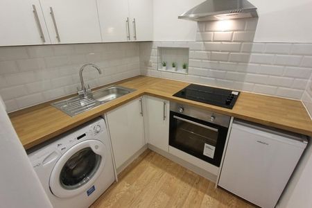 1 bedroom flat to rent - Photo 3