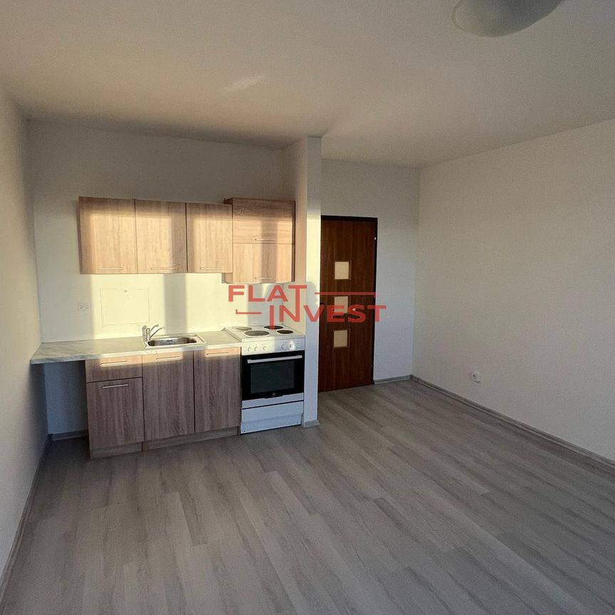 Pronájem bytu 1+kk a garsoniéry 30 m² - Photo 1