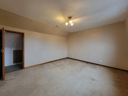 Detached house to rent on - Photo 3