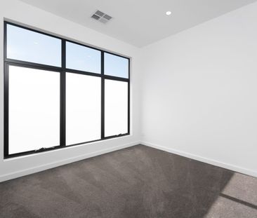 Modern Townhouse - Move In and Enjoy - Photo 4