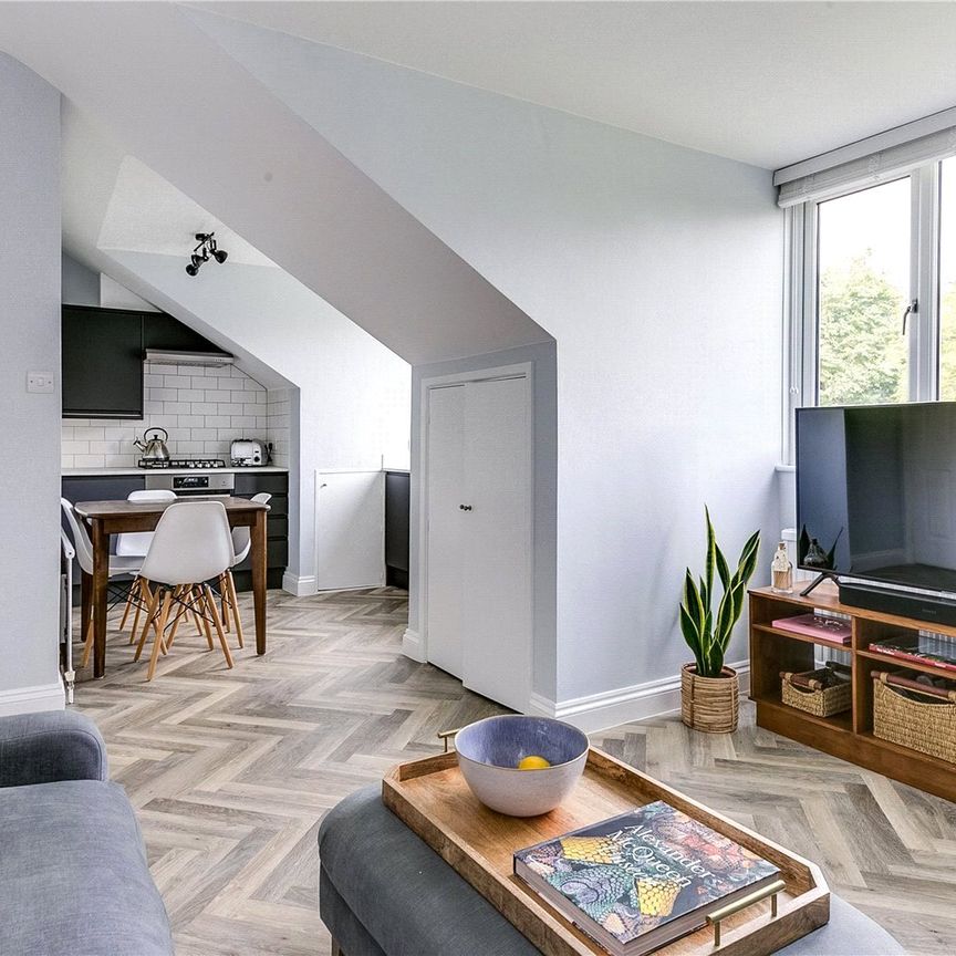 Sibella Road, Clapham, SW4, London - Photo 1