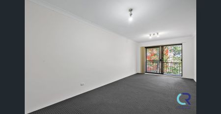 LARGE 2 BEDROOM UNIT WITH LUG! - Photo 4