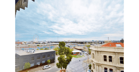 One Bedroom Light Filled Apartment! - Photo 5