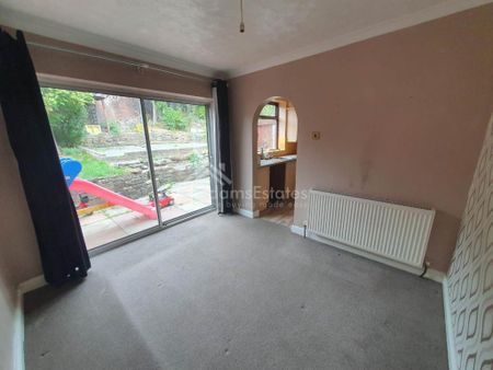 3 bedroom semi-detached house to rent - Photo 2