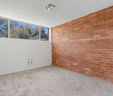 4/10 Longeranong, Farrer ACT, Belconnen - Photo 4