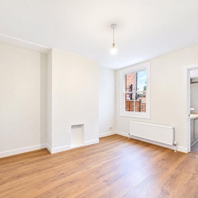 3 bedroom terraced house to rent - Photo 1