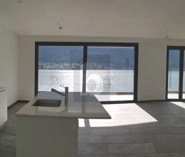 MODERNO CON VISTA LAGO - Photo 2
