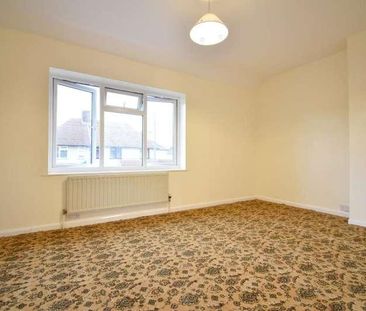 Langley Crescent, Dagenham, RM9 - Photo 3