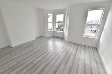 3 bedroom end of terrace house to rent - Photo 5