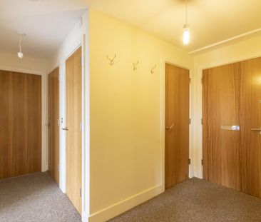 2 bedroom apartment to rent - Photo 2
