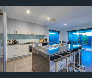 18 Brigalow Drive, Truganina, Vic 3029 - Photo 4