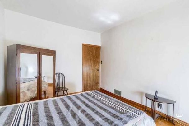 For Lease - 44 Robinson Street Unit# 2FL One BR, Toronto, Ontario - Photo 1