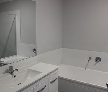 Home For Rent - Photo 3