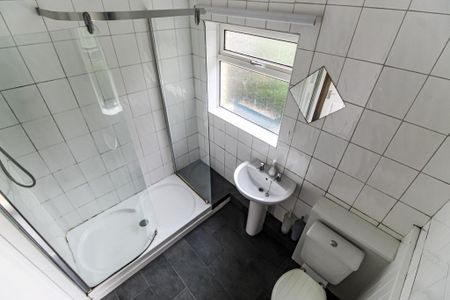 4 bedroom house share to rent - Photo 5