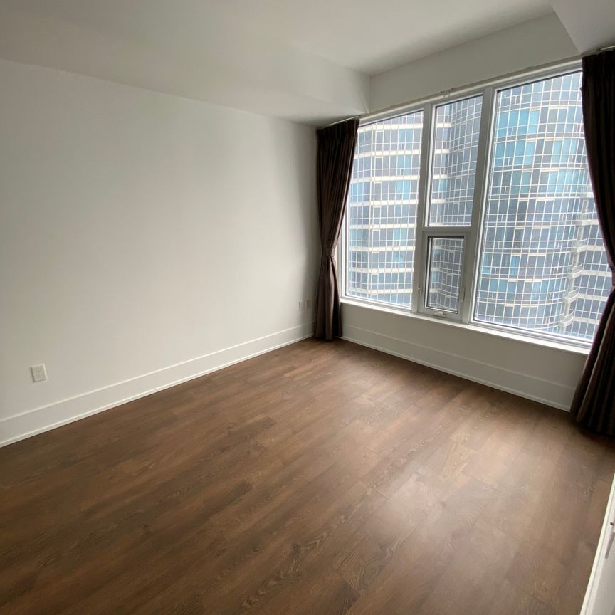 For Lease - 10 York Street Unit# 3009, Toronto, Ontario - Photo 1