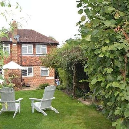 Bedroom Semi-detached Cottage In Farncombe, GU7 - Photo 1