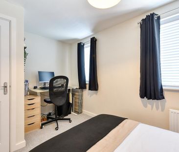 2 bedroom end of terrace house to rent - Photo 5