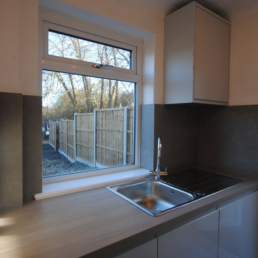 Sevenoaks Way, kent, London - Photo 1