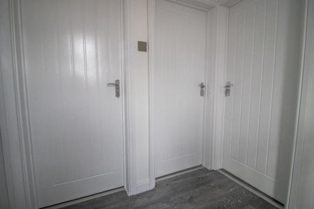 3 bedroom flat to rent - Photo 5