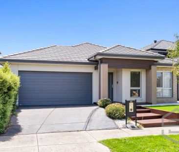 “Sizable Home, Supreme Location, Beautiful Parks” - Photo 5