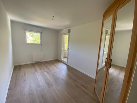Location Appartement 3 pièces 66m² AVIGNON 84000 - Photo 3