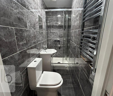 1 bedroom in a house share to rent - Photo 6