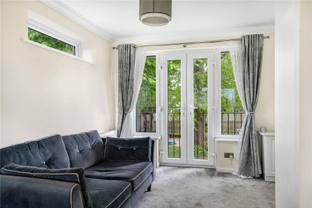5 bedroom semi-detached house to rent - Photo 2
