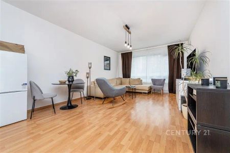 Prostorný byt 2+kk s východní orientací lodžií, komorou a parkovacím stáním v klidné lokalitě u Dalejského údolí - Fotografie 5