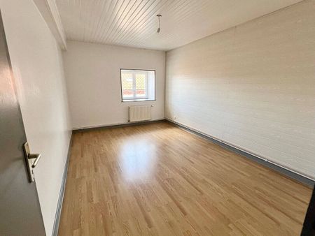 Location appartement 4 pièces 94 m² Issoire 63500 - Photo 4