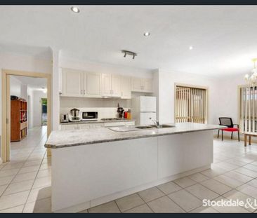 Family HOME- 4 bedrooms - Photo 6