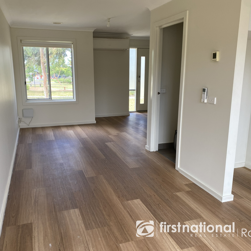 Townhouse Living with Park Views - Photo 1