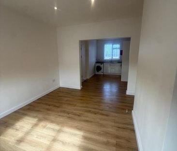 1 Bed Flat, Eastern Avenue, IG2 - Photo 1