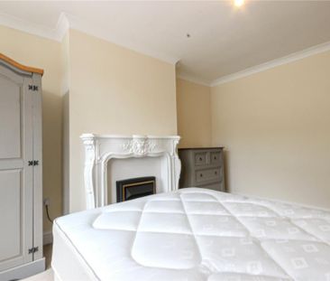 4 bedroom semi-detached house to rent - Photo 4