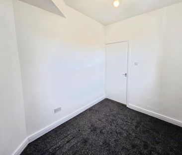 4 bedroom apartment to rent - Photo 4