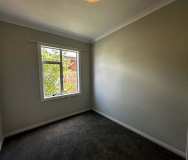 Renovated, warm and close to the beach! - Photo 5